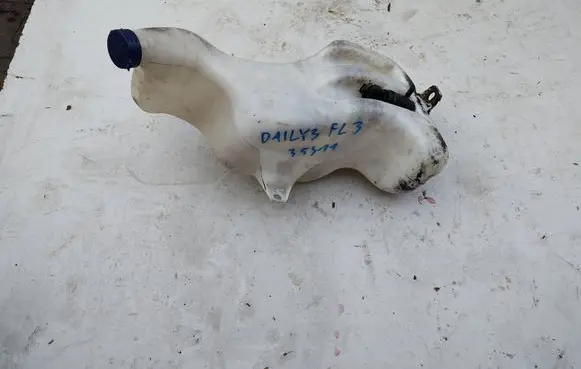 Iveco Daily 5th gen Windshield washer fluid reservoir/tank