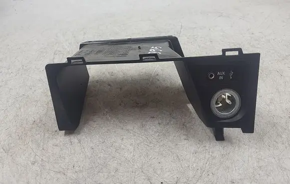 BMW X1 E84 Cigarette lighter 105012200