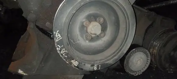 Opel Zafira B Crankshaft pulley