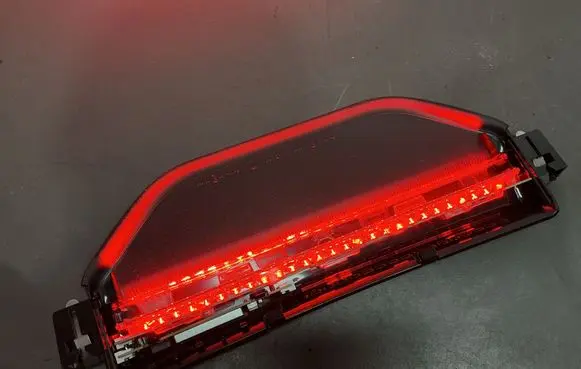 Tesla Model Y Third/center stoplight 163248600B