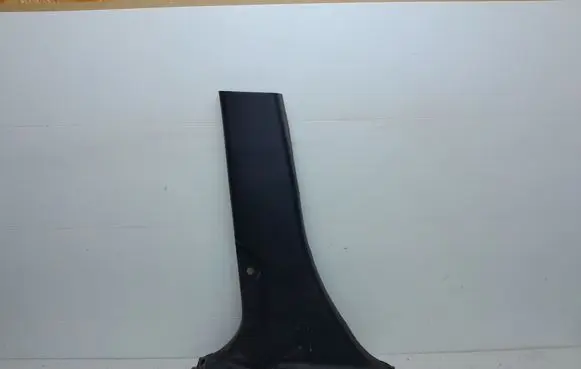 (B) pillar trim (bottom)