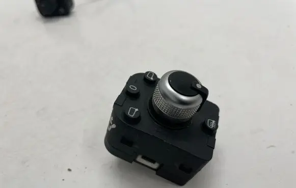 Audi A4 S4 B9 Wing mirror switch 4M0959565H