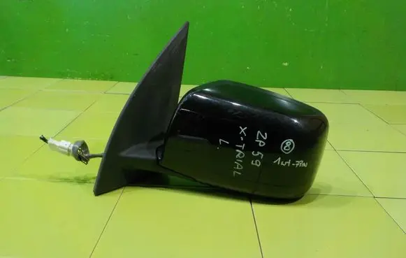 Nissan X-Trail T31 Front door electric wing mirror 022655 ZP59