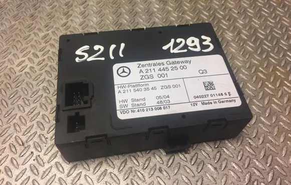 Mercedes-Benz E W211 Gateway control module 2114452500 A2114452500