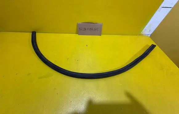BMW 1 E81 E87 Engine compartment rubber 