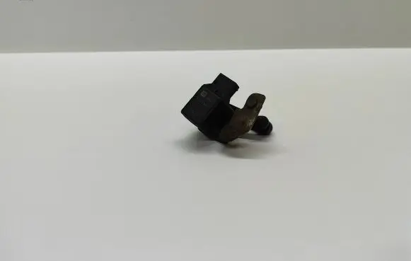 Headlight/headlamp level sensor