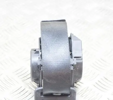 BMW 2 F22 F23 Rear seatbelt 7243309