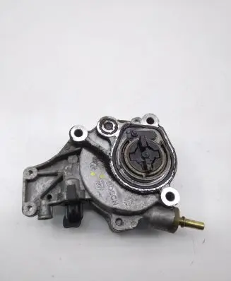 Peugeot 4007 Vacuum pump