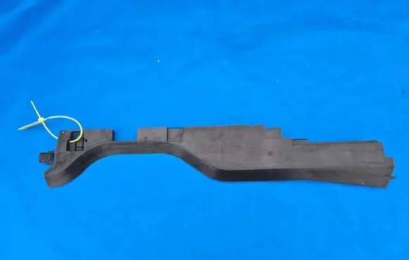 BMW X6 G06 Radiator mount bracket 8589089