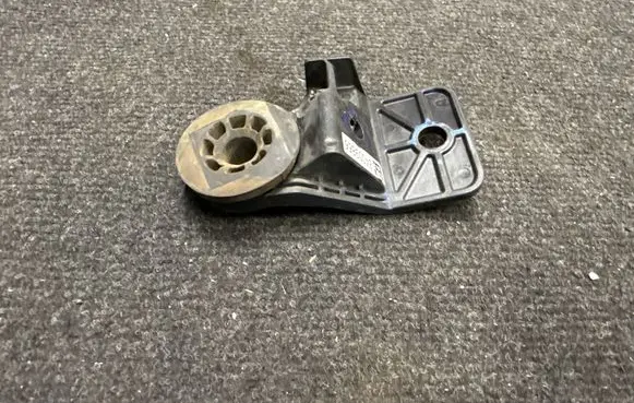 Chevrolet Camaro Radiator support slam panel bracket 84009866