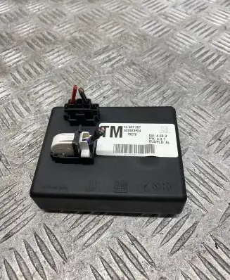 Opel Insignia A Light module LCM 13407207 522923F04