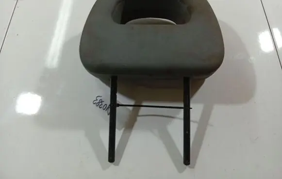 Chrysler Voyager Front seat headrest 