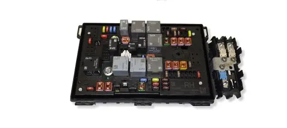 Opel Astra J Fuse module 13318782