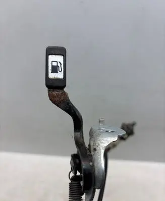 Toyota RAV 4 (XA20) Fuel cap flap release cable 