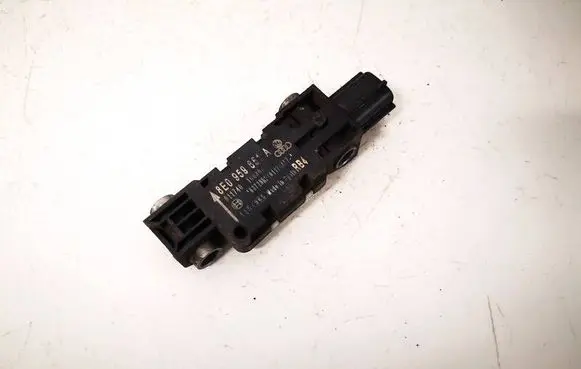 Audi A4 S4 B7 8E 8H Airbag deployment crash/impact sensor 8E0959651A