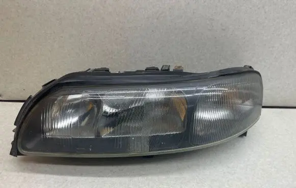 Volvo V70 Headlight/headlamp 8662919 89006878