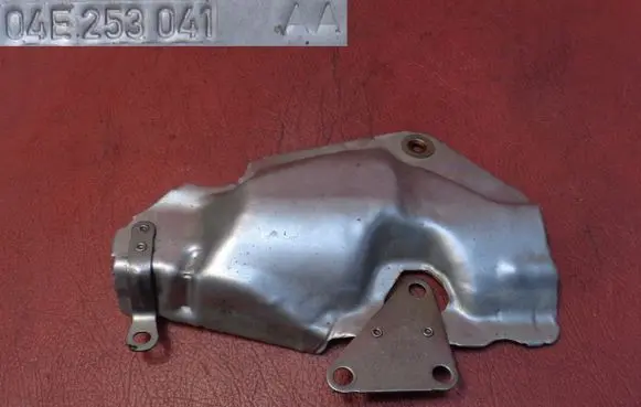 Volkswagen Golf VII Heat shield in engine bay 04E253041AA