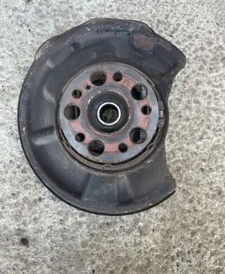 Mercedes-Benz E W211 Rear wheel hub
