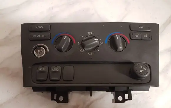 Volvo V70 Climate control unit