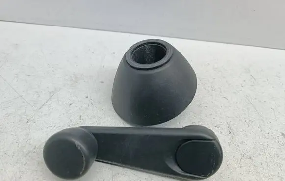 BMW 1 E81 E87 Rear door window winding handle 8122503 51328122503 7118897