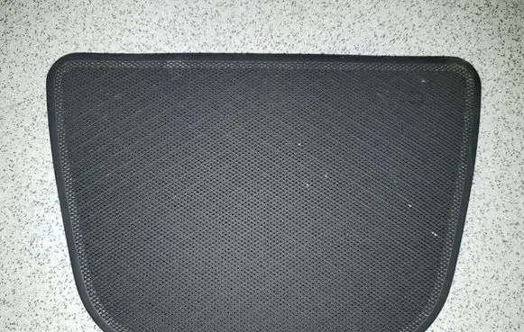 Side speaker trim/cover