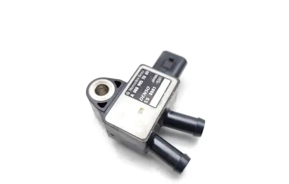 Mercedes-Benz A W176 Exhaust pressure sensor A0009057809