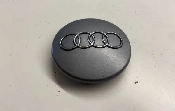 Audi A4 S4 B7 8E 8H Original wheel cap 8D0601170