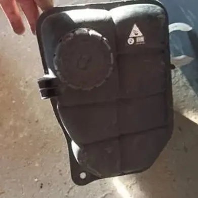 Mercedes-Benz C W203 Coolant expansion tank/reservoir 2035000049