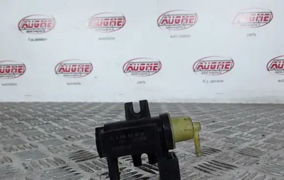 Mercedes-Benz B W245 Vacuum valve A0061536628