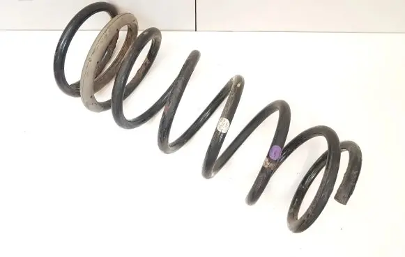 Nissan Patrol Y61 Rear coil spring 55020VB200 55020VB460