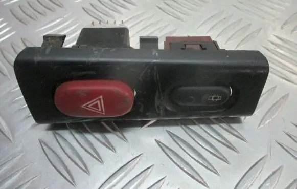 Renault Laguna I Hazard light switch