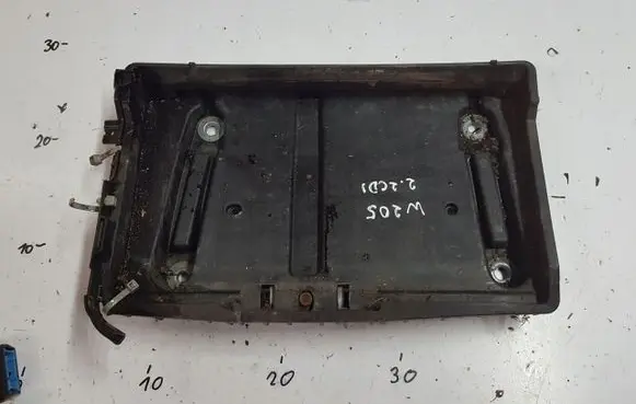 Mercedes-Benz C W205 Battery tray 