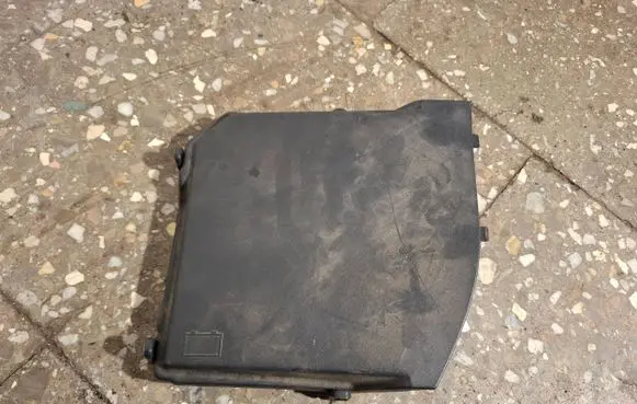 Volvo V60 Battery box tray cover/lid 31353766