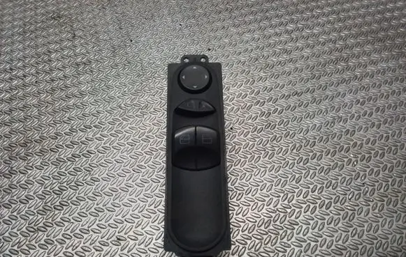 Volkswagen Crafter Electric window control switch 9065451213 HVW9065451213
