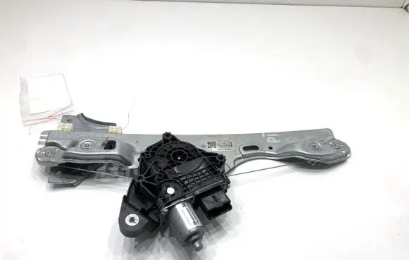 Nissan Qashqai J12 Rear door window regulator with motor 82700HN20A