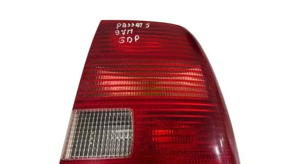 Volkswagen PASSAT B5 Rear/tail lights 3B5945096F