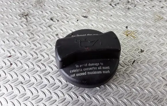 Volkswagen PASSAT B5 Oil filler cap 026103485A