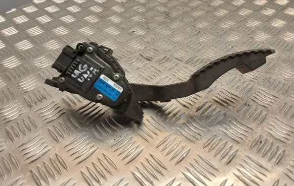 Renault Laguna II Accelerator throttle pedal 8200003392