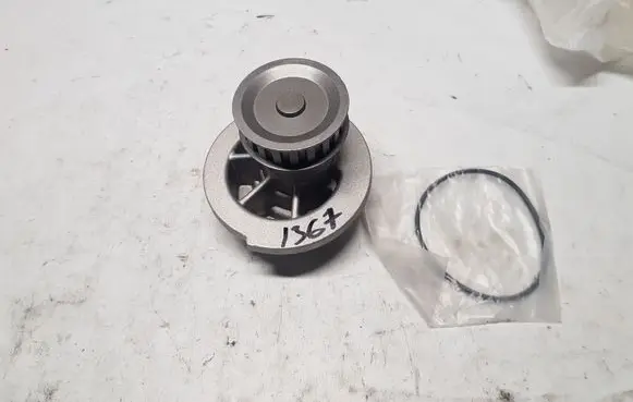Opel Kadett E Water pump 1334004 PA0091 P387