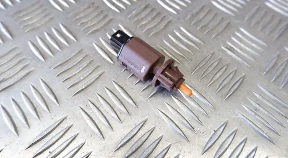 Tesla Model Y Brake pedal sensor switch 104468100B