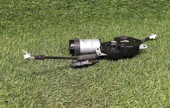 Volkswagen Phaeton Seat adjustment motor 8901013L 77BBR02
