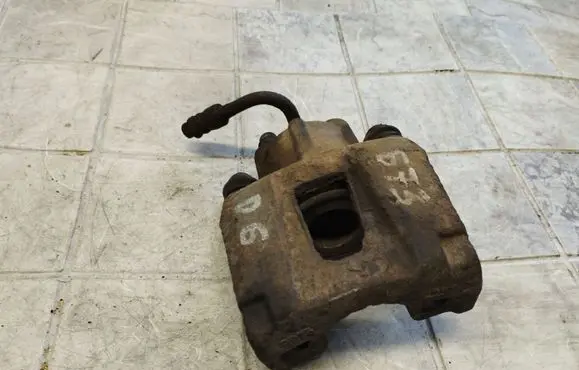Jeep Grand Cherokee (WK) Rear brake caliper
