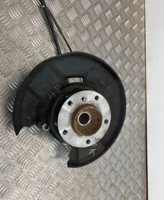 BMW 3 E92 E93 Rear wheel hub spindle/knuckle 6762857 6764367