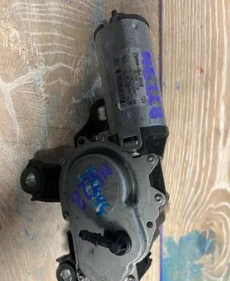 Volkswagen Multivan T6 Rear window wiper motor 7E0955711B
