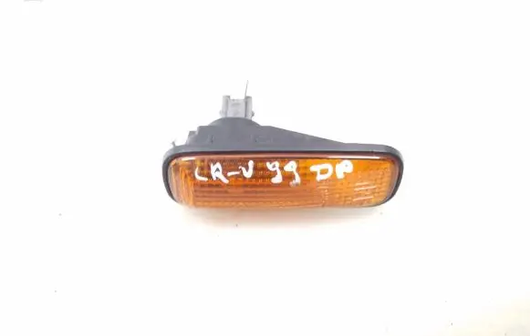 Honda CR-V Front fender indicator light