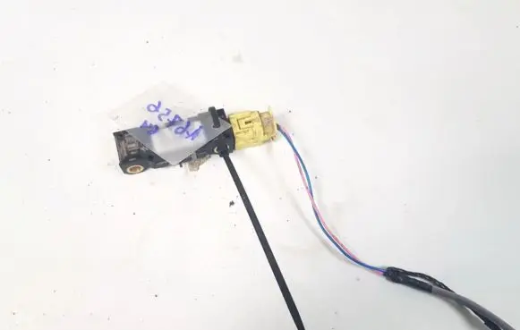 Nissan Primera Airbag deployment crash/impact sensor 98830av600 0285003019