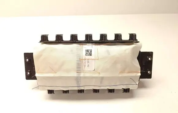Tesla Model 3 Passenger airbag 1077824C 0080P1120015 641046811D
