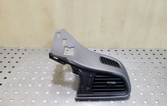 Renault Kadjar Dashboard side air vent grill/cover trim