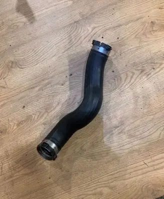 BMW 5 G30 G31 G38 Intercooler hose/pipe 8572859