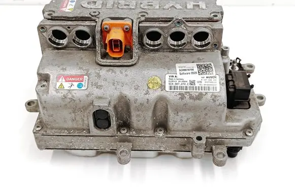 Volkswagen Jetta VI Voltage converter inverter 5C0907070E 0437508134